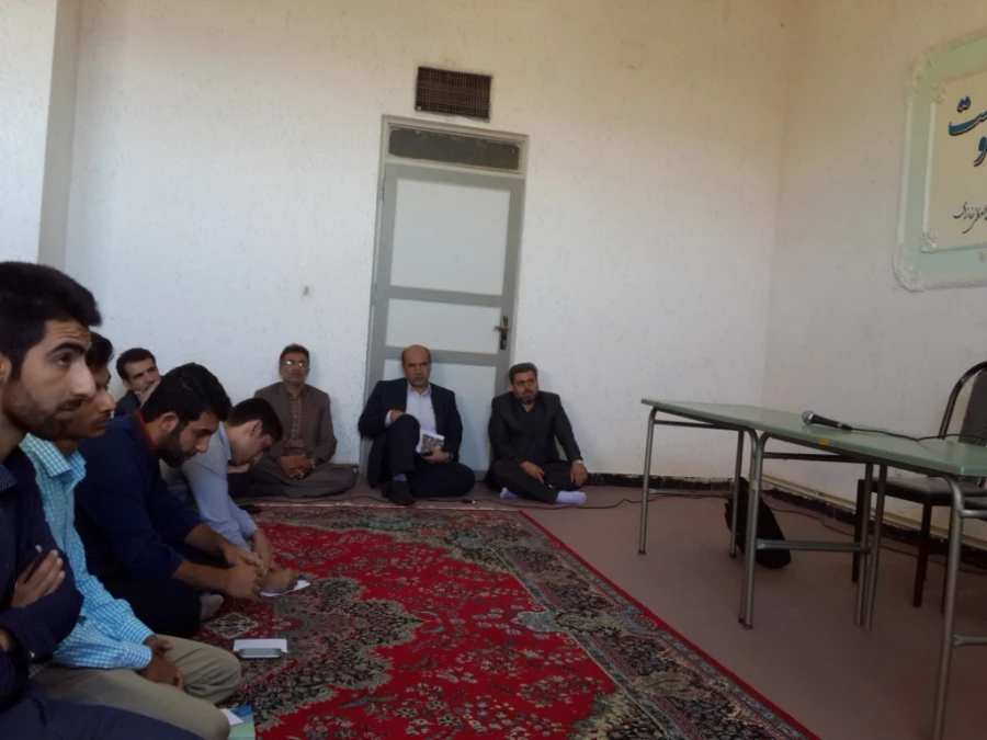 نشست دانشجویس با مسؤلین پردیس