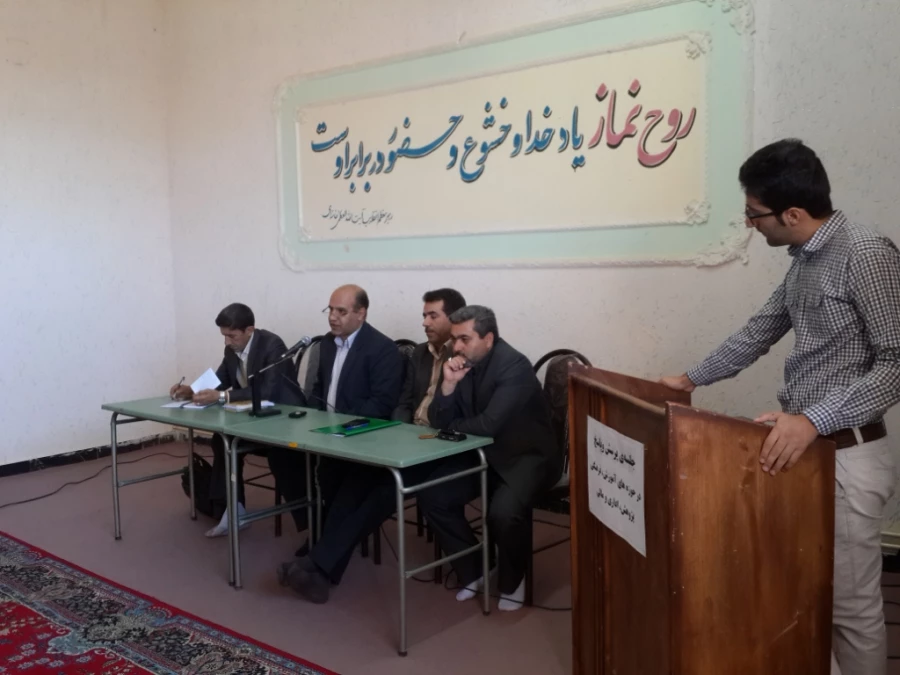 نشست دانشجویس با مسؤلین پردیس