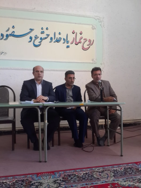 نشست دانشجویس با مسؤلین پردیس