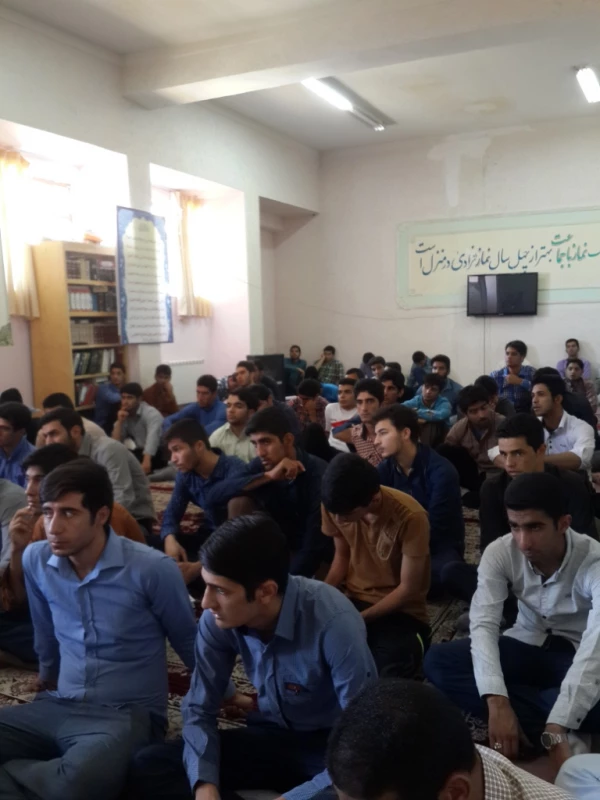 نشست دانشجویس با مسؤلین پردیس