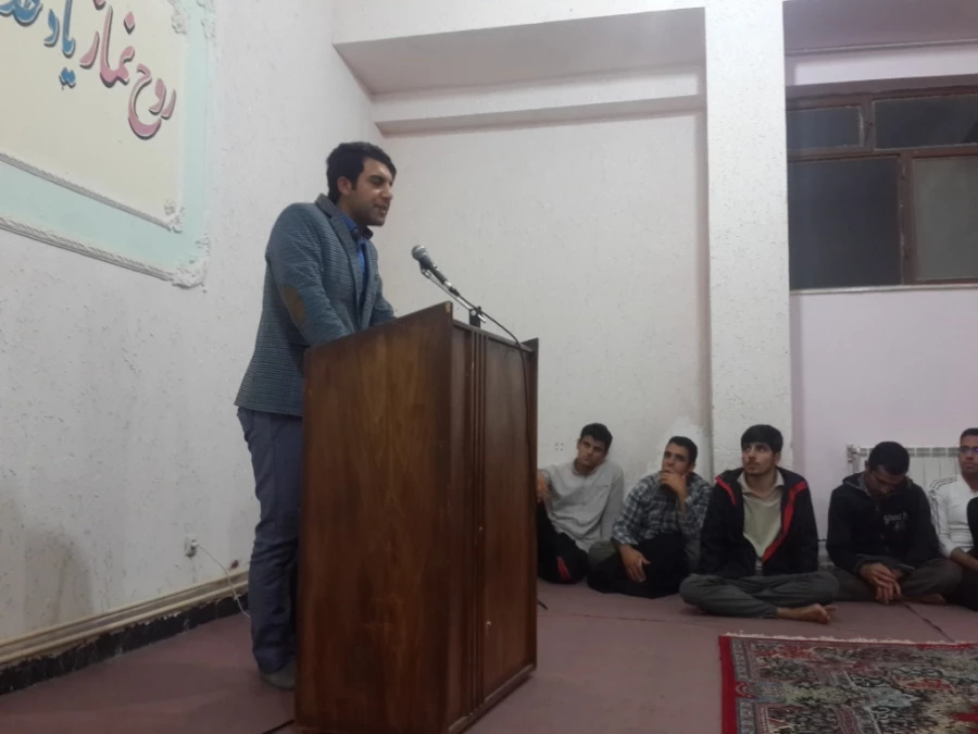 یرگزاری جلسه ی کرسی آزاد اندیشی