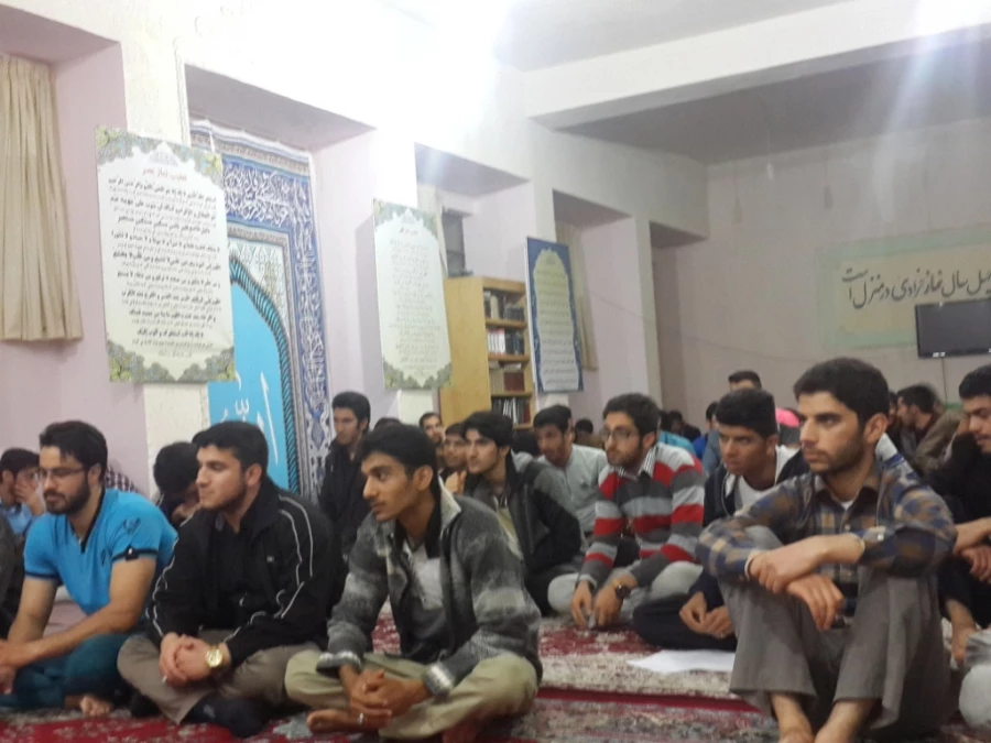 یرگزاری جلسه ی کرسی آزاد اندیشی