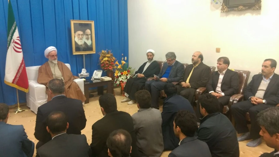 دیدار سرپرست امور دانشگاه فرهنگیان ایلام، مسؤلین و کارکنان پردیس های استان با حجت الاسلام لطفی نماینده محترم ولی فقیه استان و امام جمعه  شهرایلام 3