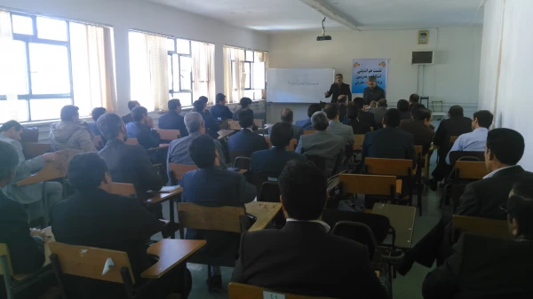 هم اندیشی استادان و مدرسین پردیس شهید مدرس ایلام 7