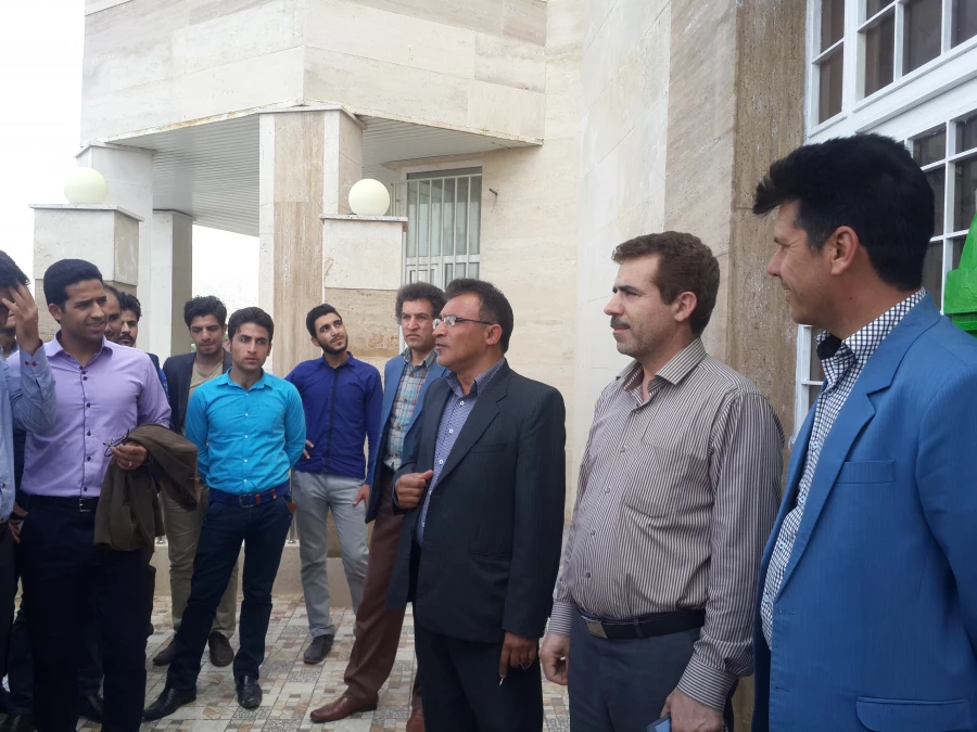 بازدید تعدادی از دانشجویان پردیس از موزه ی حیات وحش ایلام 3