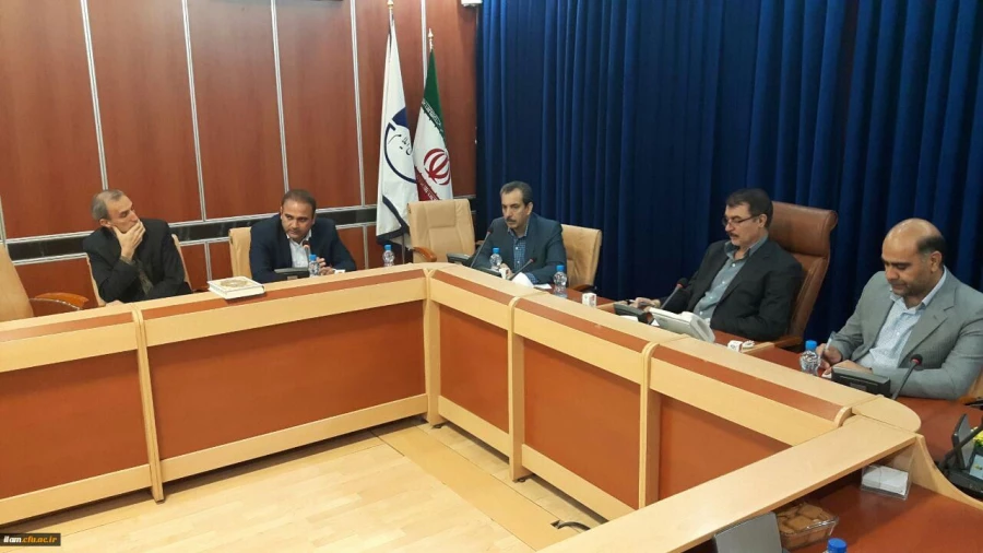 نشست هیأت امنای دانشگاه فرهنگیان استان ایلام به ریاست استاندار و حضور اعضا برگزار گردید. 3