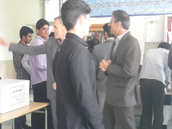 انتخابات شورای صنفی- رفاهی دانشجو معلمان دانشگاه فرهنگیان ایلام در پردیس شهید مدرس 6