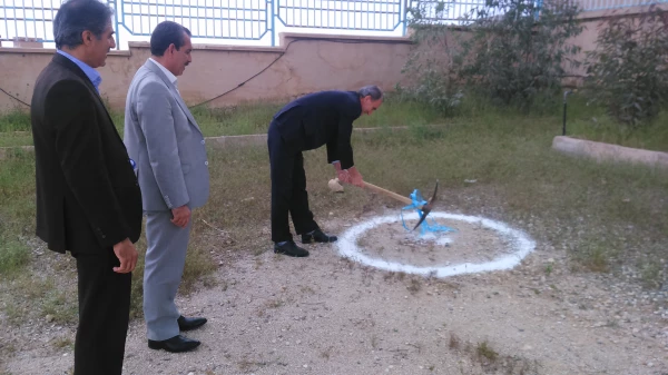 کلنگ زنی مخزن آب صد متر مکعبی  3