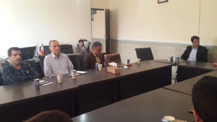 برگزاری جلسه ی  اقامه نماز جماعت در پردیس 5