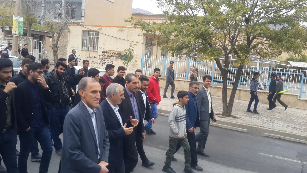 حضور دانشجومعلمان، کارکنان ومسؤلان پردیس شهید مدرس ایلام در مراسم راهپیمایی ۱۳ آبان  2