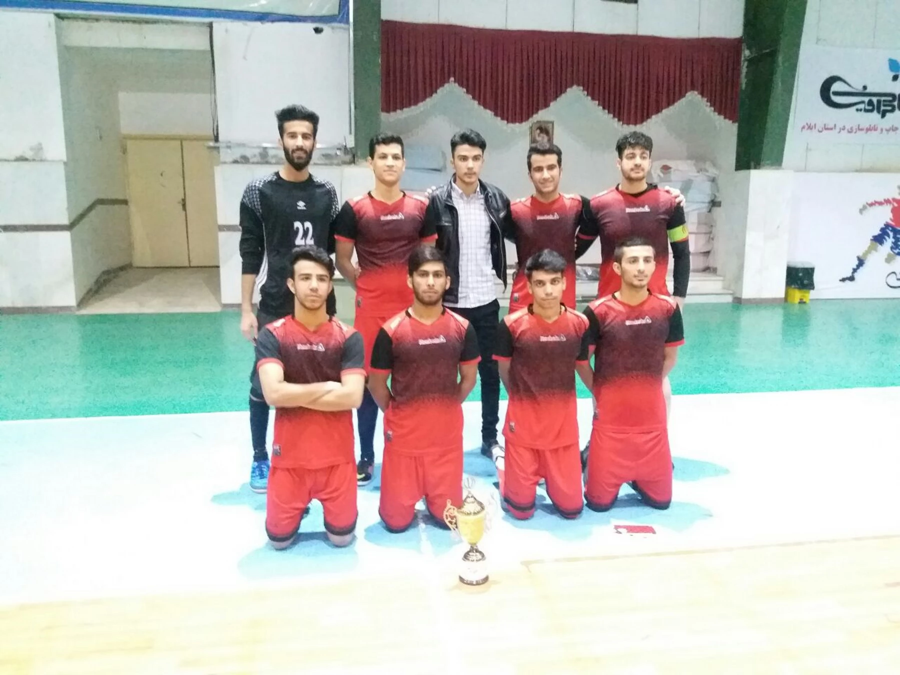 برگزاری مسابقات فوتسال به مناسبت روز دانشجو 2