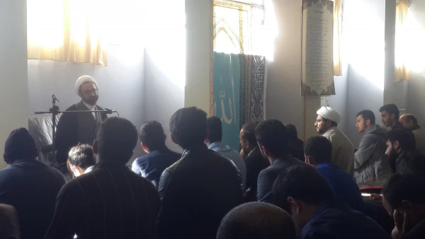 حضور صمیمانه ی حجه الاسللام کریمی تبار نماینده  ی ولی فقیه دراستان وامام جمعه ی  محترم ایلام  در پردیس شهید مدرس ایلام 3