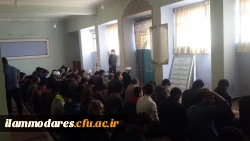 حضور صمیمانه ی حجه الاسللام کریمی تبار نماینده  ی ولی فقیه دراستان وامام جمعه ی  محترم ایلام  در پردیس شهید مدرس ایلام 7