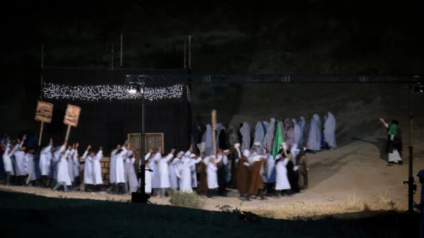 نمایش واقعه غدیر خم به مدت2 با استقبال کم نظیر شهروندان ایلامی در پارک تفریحی چغار  3