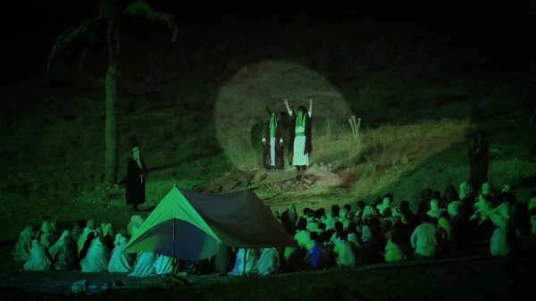 نمایش واقعه غدیر خم به مدت2 با استقبال کم نظیر شهروندان ایلامی در پارک تفریحی چغار  8