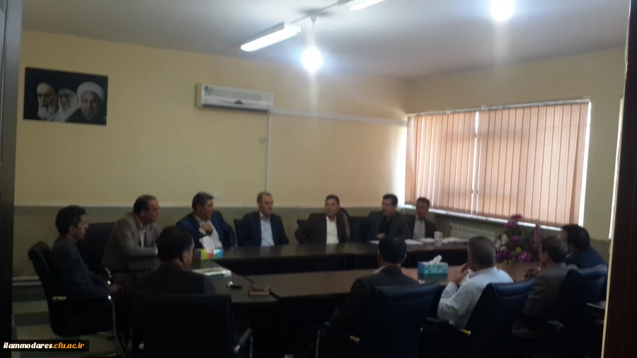 جلسه توجیهی مصاحبه گران جهت کیفیت بخشی به برگزاری مصاحبه داوطلبان ورود به دانشگاه فرهنگیان در سال 1398 4