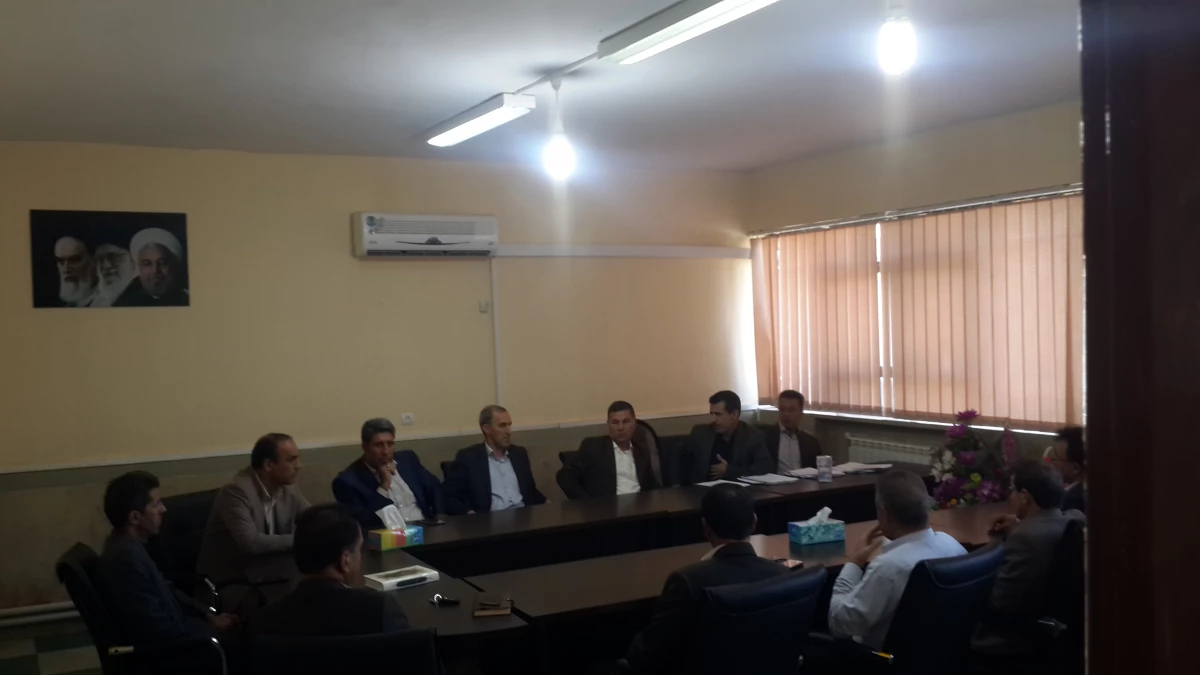 جلسه توجیهی مصاحبه گران جهت کیفیت بخشی به برگزاری مصاحبه داوطلبان ورود به دانشگاه فرهنگیان در سال 1398 5