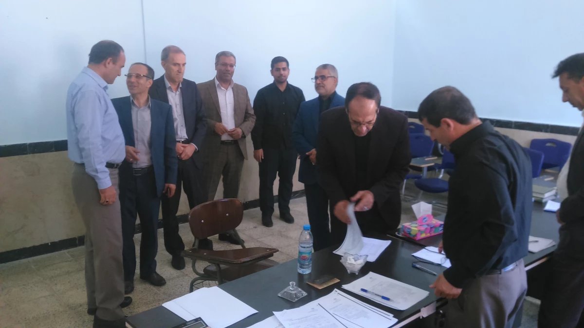 بازدید مدیر کل آموزش و پرورش استان ایلام از روند مصاحبه داوطلبان ورود به دانشگاه فرهنگیان 2