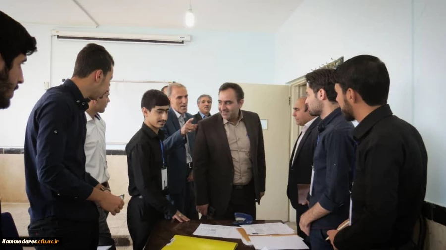 حضور آقای دکتر صالحیان در محل ثبت نام دانشجومعلمان جدیدالورود 8