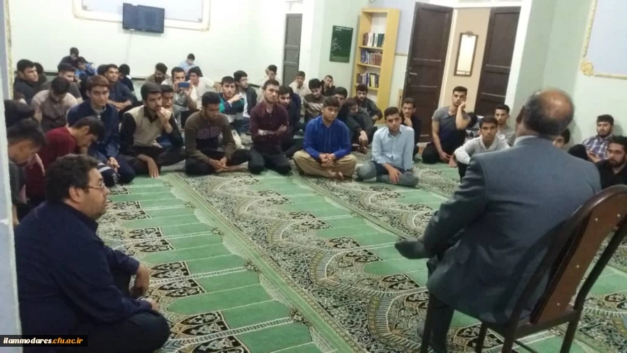 برگزاری کارگاه نقش خود مراقبتی در سلامت روان و کارگاه آموزشی تحکیم خانواده در سلامت روان به مناسبت هفته سلامت روان 2