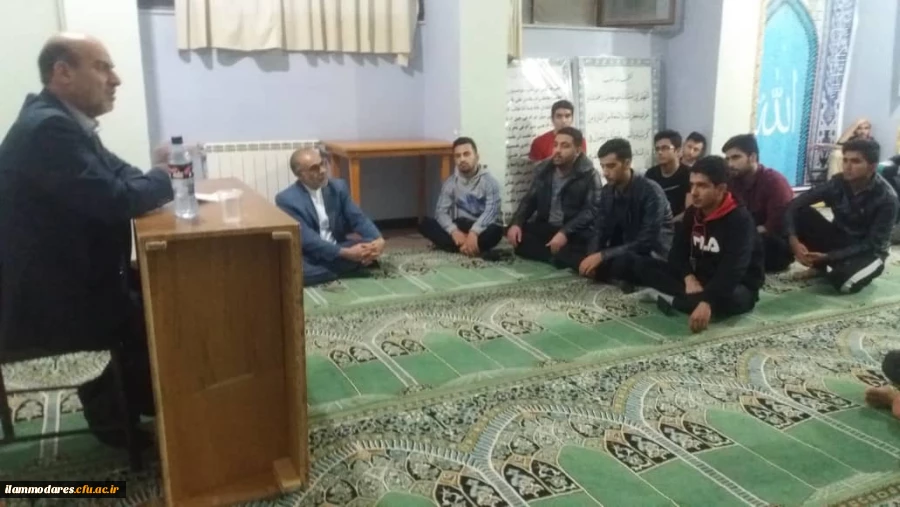 برگزاری کارگاه نقش خود مراقبتی در سلامت روان و کارگاه آموزشی تحکیم خانواده در سلامت روان به مناسبت هفته سلامت روان 4