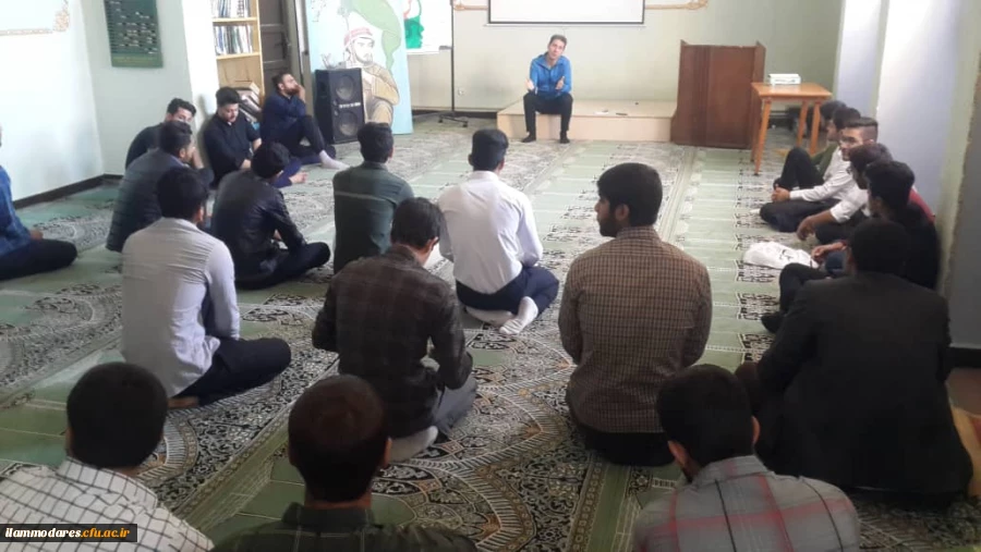 برگزاری کارگاه نقش خود مراقبتی در سلامت روان و کارگاه آموزشی تحکیم خانواده در سلامت روان به مناسبت هفته سلامت روان 6