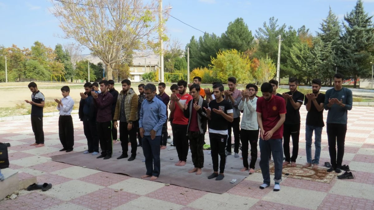 برگزاری اردوی فرهنگی در منطقه ی تفریحی خوران ایوان 4