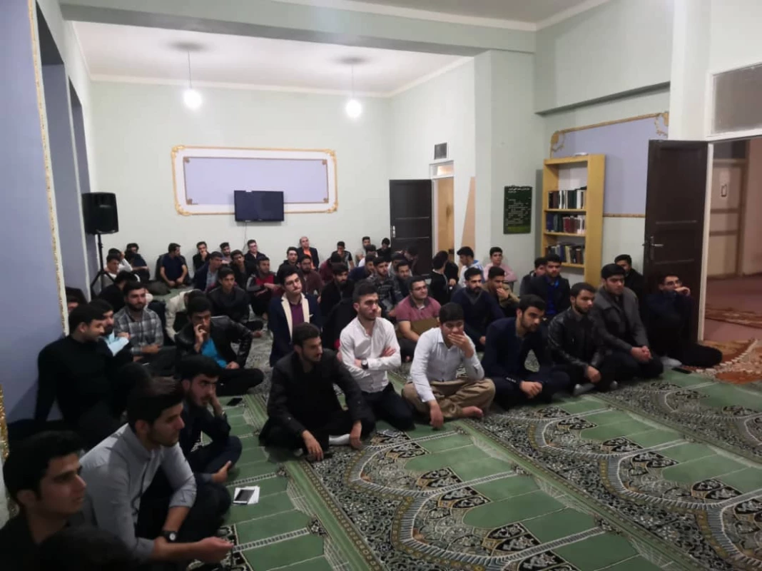 برگزاری جلسه پرسش و پاسخ دانشجومعلمان با مسؤلین دانشگاه در پردیس 5