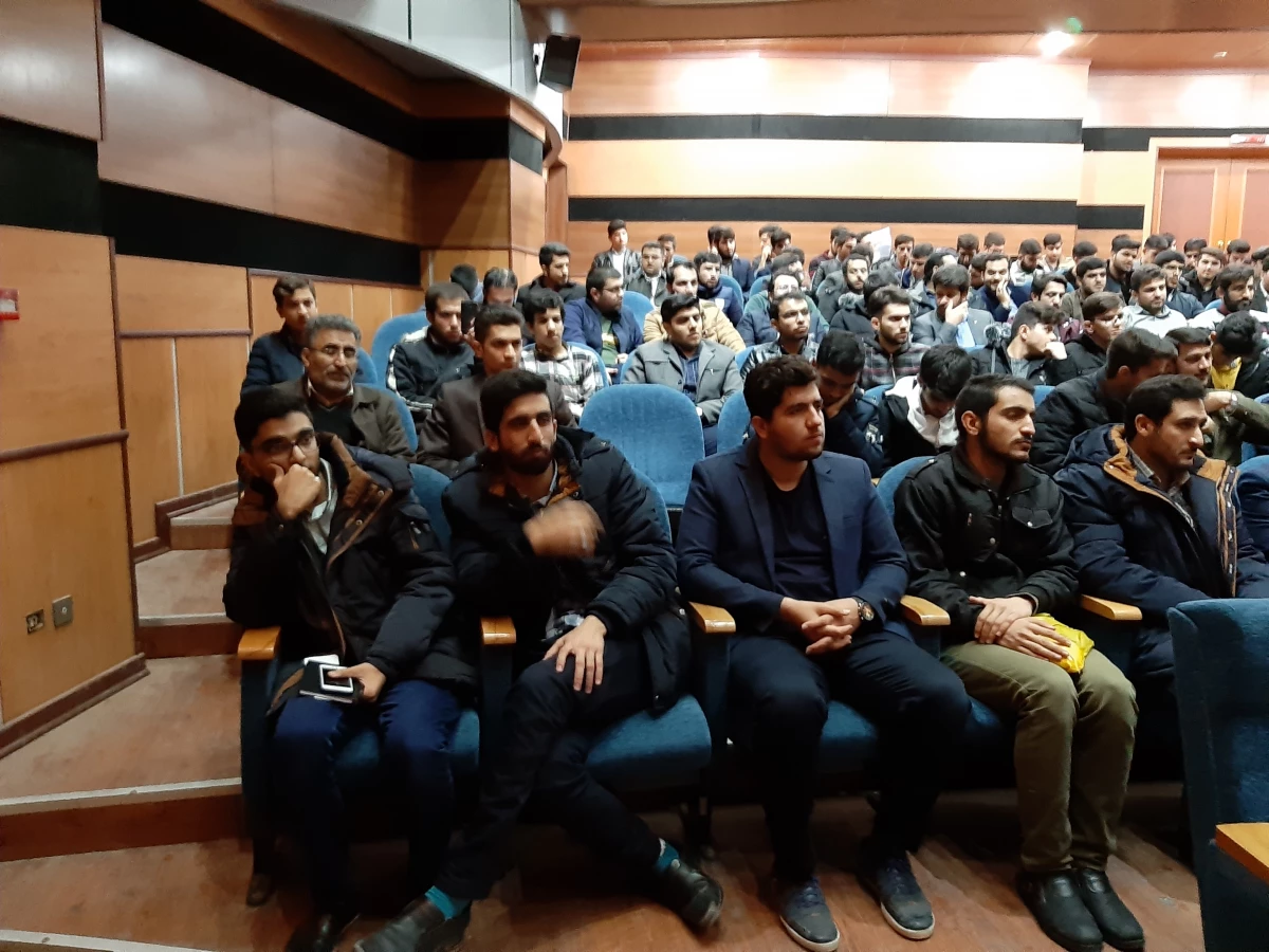 برگزاری جلسه مناظره سیاسی با حضور دو  عضو فعال اصلاح طلب و اصولگرا توسط تشکل جامعه اسلامی دانشجو معلمان پردیس 3