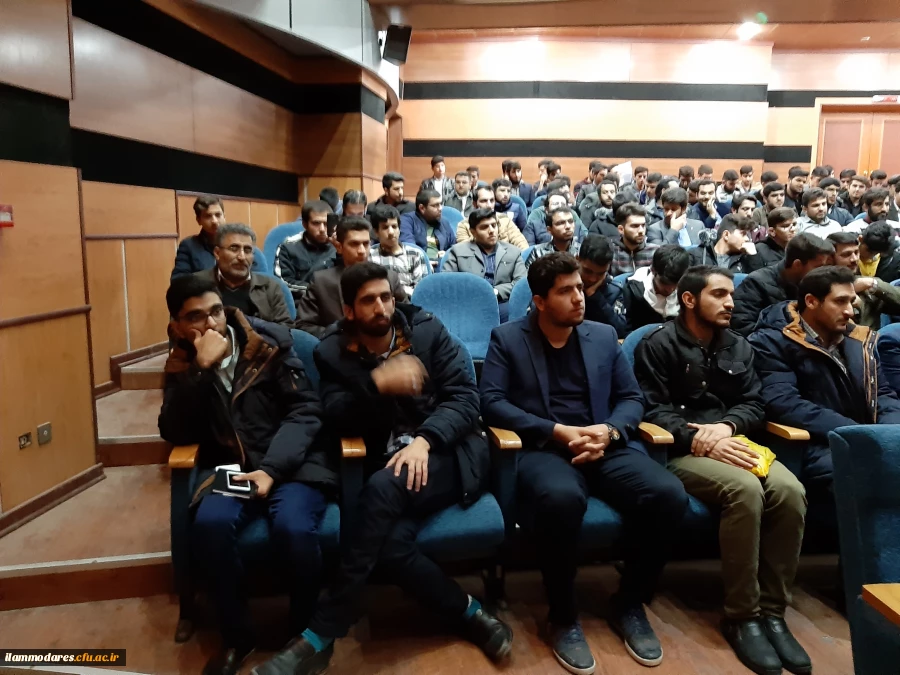 برگزاری جلسه مناظره سیاسی با حضور دو  عضو فعال اصلاح طلب و اصولگرا توسط تشکل جامعه اسلامی دانشجو معلمان پردیس 3