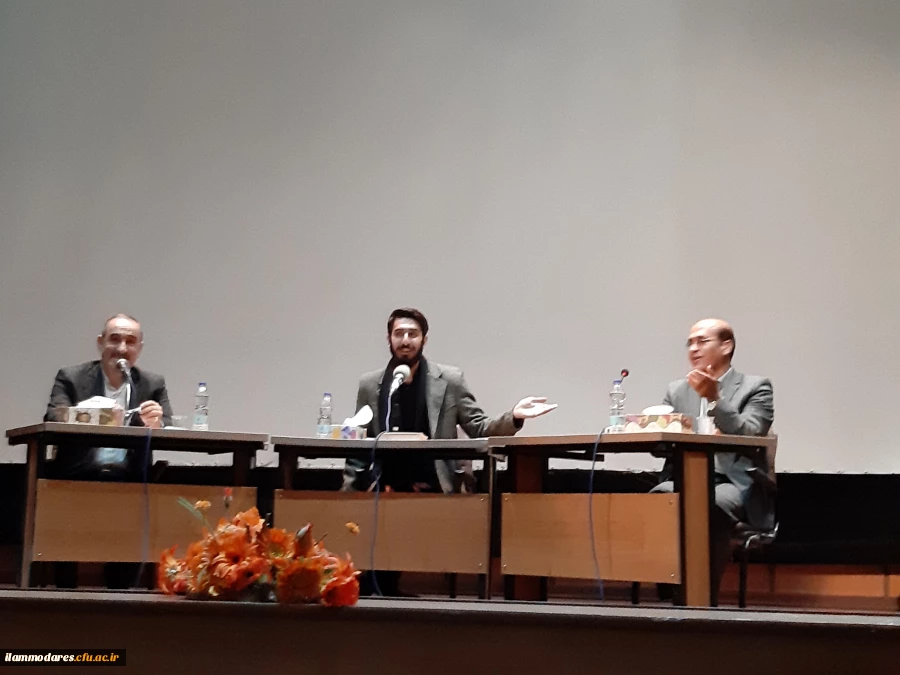 برگزاری جلسه مناظره سیاسی با حضور دو  عضو فعال اصلاح طلب و اصولگرا توسط تشکل جامعه اسلامی دانشجو معلمان پردیس 4