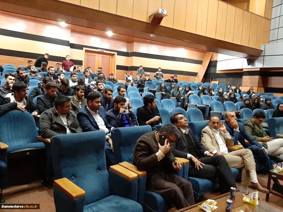 برگزاری جلسه مناظره سیاسی با حضور دو  عضو فعال اصلاح طلب و اصولگرا توسط تشکل جامعه اسلامی دانشجو معلمان پردیس 7