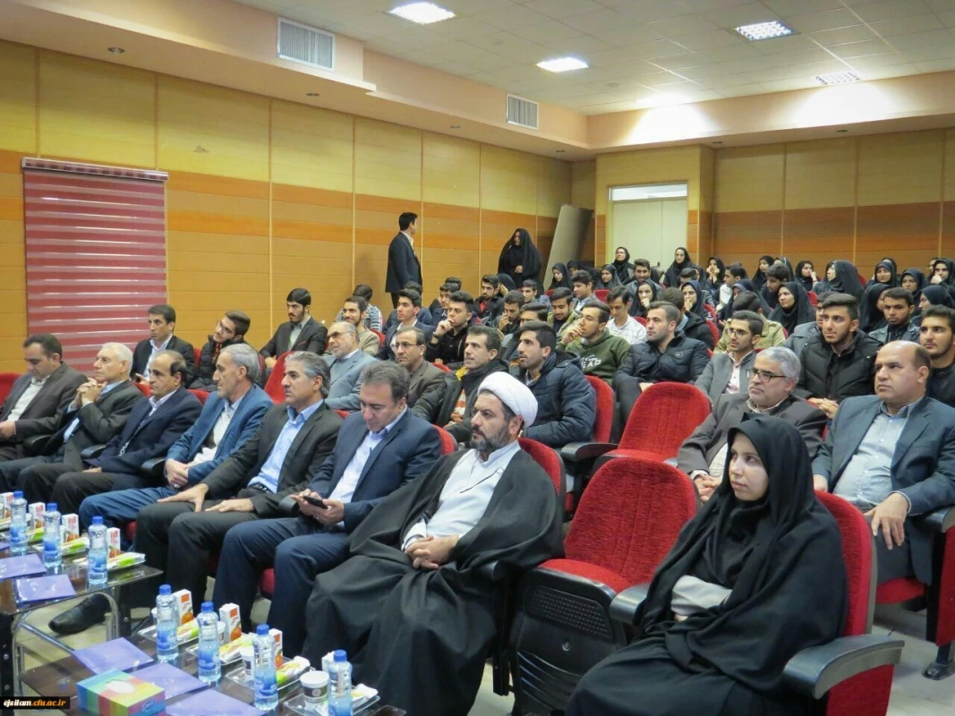 آیین گرامیداشت هفته پژوهش و تقدیر از پژوهشگران برتر دانشگاه فرهنگیان استان ایلام برگزار شد 5