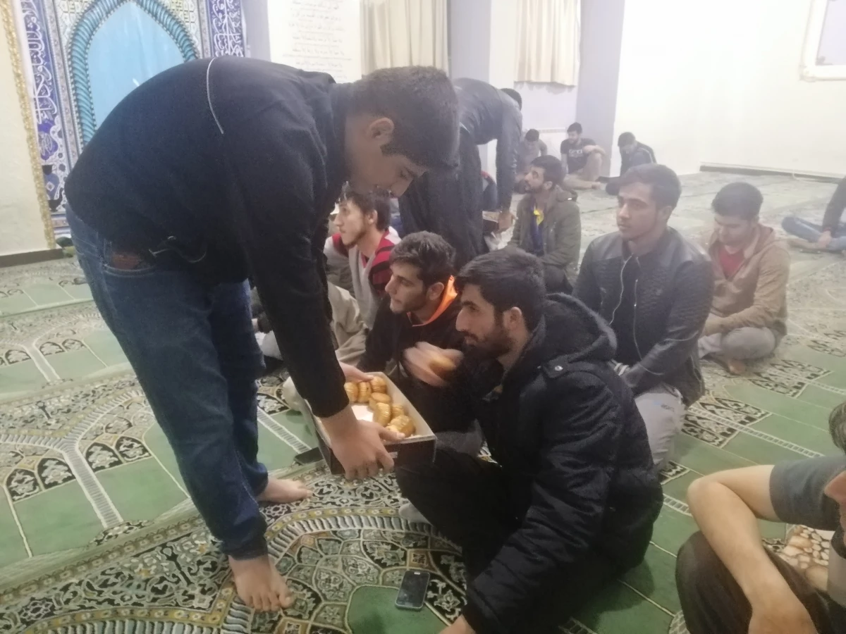 برگزاری مراسم جشن انقلاب با حضور دکتر صالحیان سرپرست محترم پردیس های استان 3