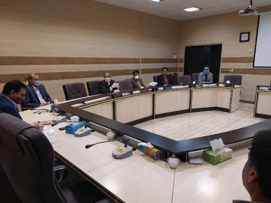 برگزاری جلسه شورای آموزشی پردیس های دانشگاه فرهنگیان ایلام پیرامون بررسی و شناسایی راهکارهای مناسب جهت اجرای بخشنامه سازمان مرکزی مبنی بر پیگیری آموزش از طریق فضای مجازی( بخشنامه 2) 3