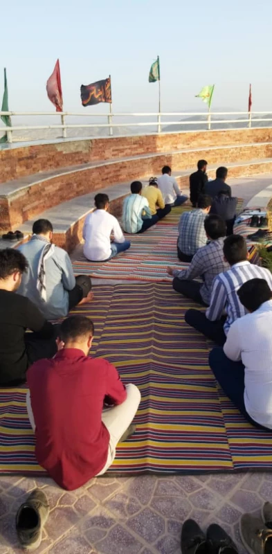 برگزاری برنامه های فرهنگی با رعایت پروتکل های بهداشتی در کنار مزار شهدای گمنام 4