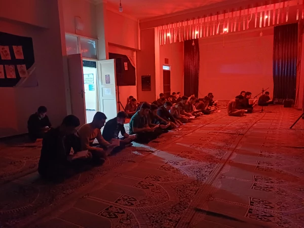 اجرای مراسم هفتگی هیئت مذهبی ریحانه الحسین(س) در پردیس شهید مدرس دانشگاه فرهنگیان ایلام 2