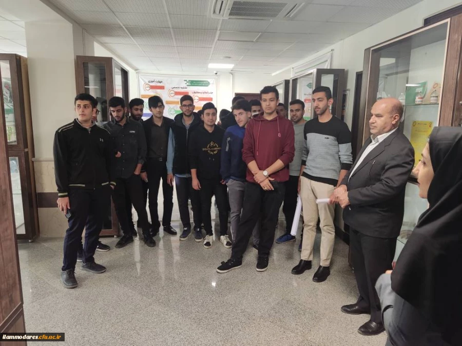 بازدید جمعی از دانشجویان پردیس شهید مدرس از پارک علم و فناوری استان ایلام

 2