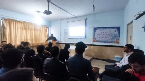 برگزاری کارگاه پژوهشی روش های ابداعی در آموزش زبان 4